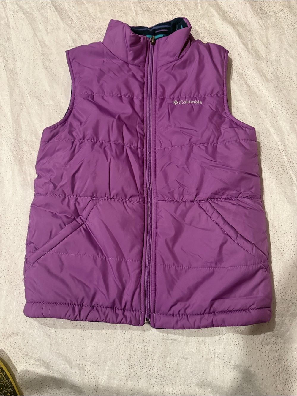 Columbia Violet Quilted Puffer Vest for girls size L